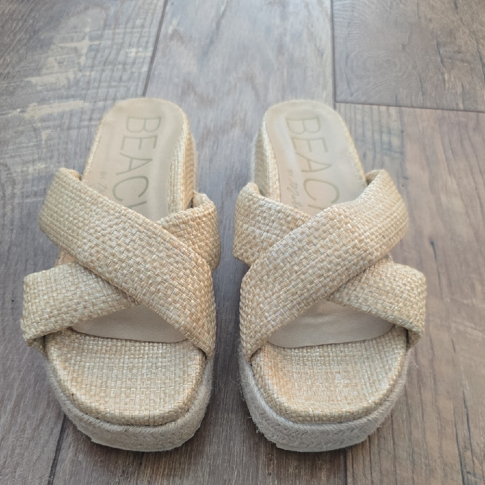 Beach Women's Cream Sandals